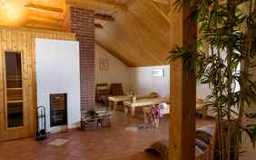 Sauna- und Wohlfühlbereich - Foto: Bethel Fath